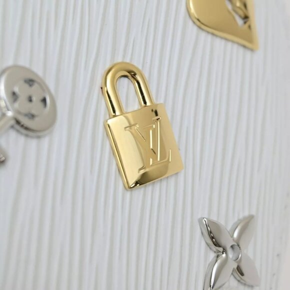 LOUIS VUITTON Love Lock Heart Coin Case Epi Leather White France - Picture 2 of 16